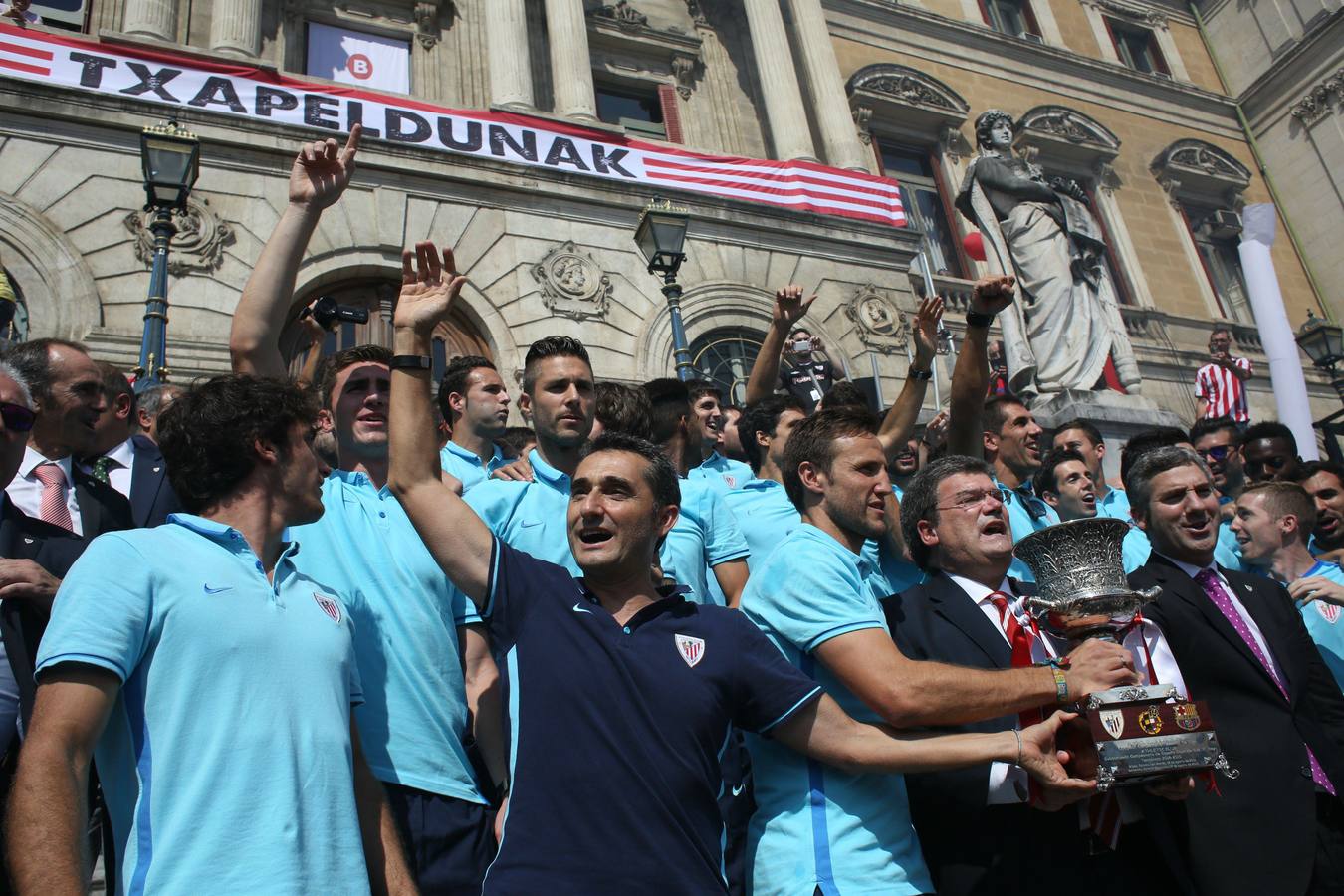 Temporada 2015-2016. Fin a 31 años de sequía. El Athletic se lleva la Supercopa de España tras vencer al FC Barcelona.