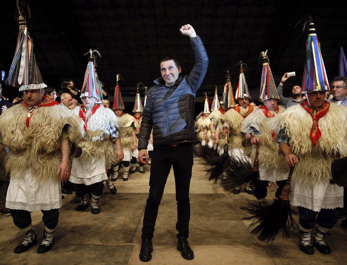 Recibimiento a Otegi en el velódromo de Anoeta