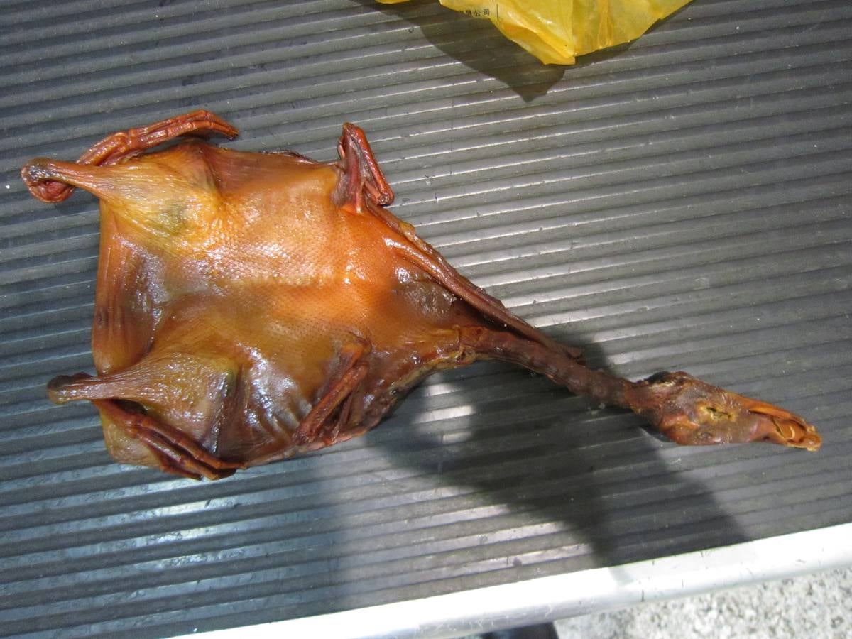 Pato muerto procedente de China.