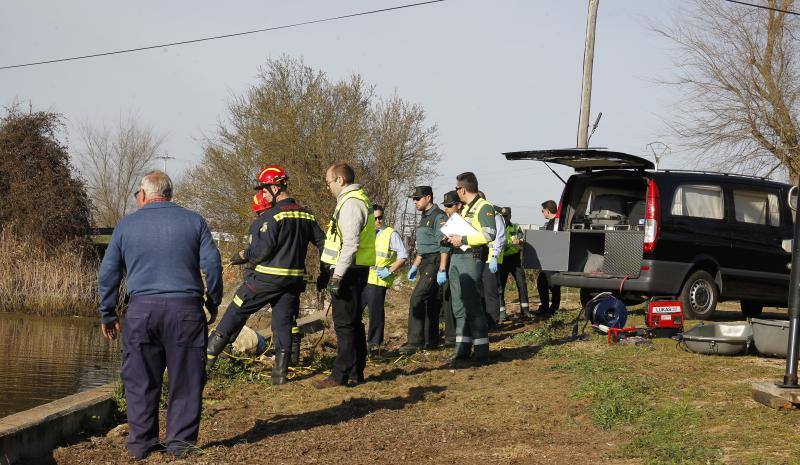 Mueren dos vizcaínos al caer al agua el coche en el que viajaban en Palencia