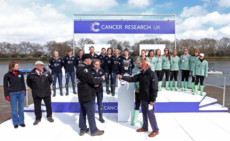 Tradicional regata entre Oxford y Cambridge