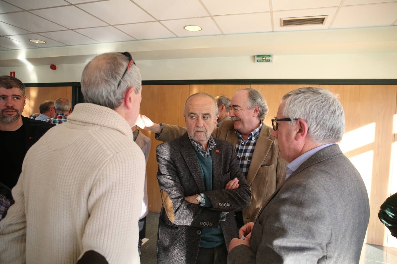 Adiós entre camaradas y compañeros