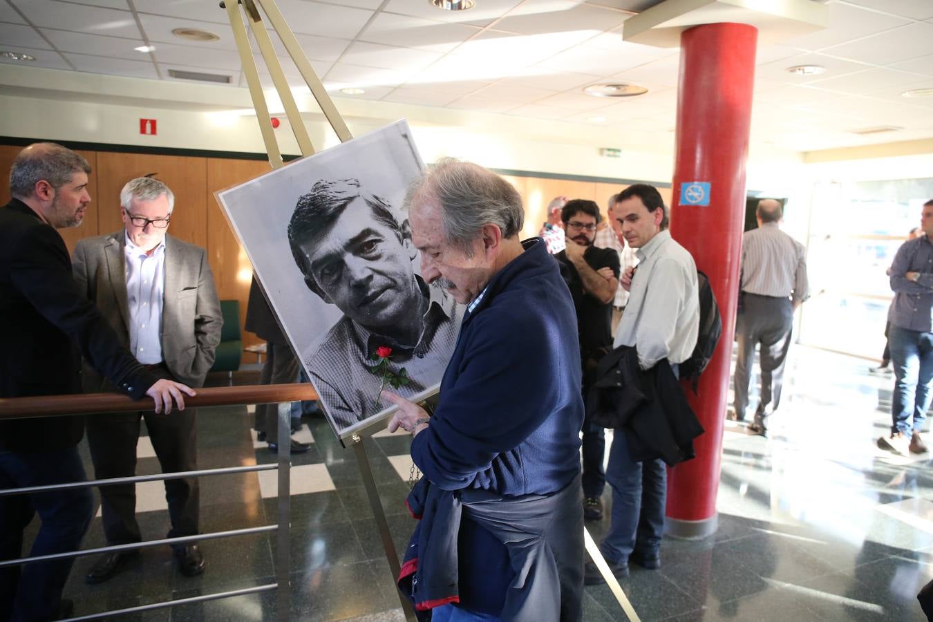 Adiós entre camaradas y compañeros