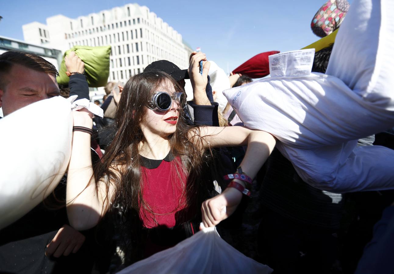 Guerra de almohadas a escala mundial