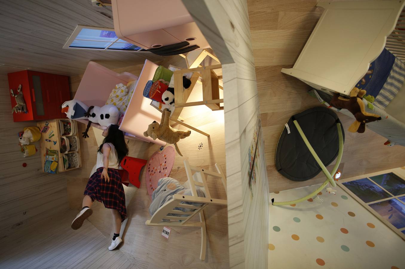 Esta casa está patas arriba