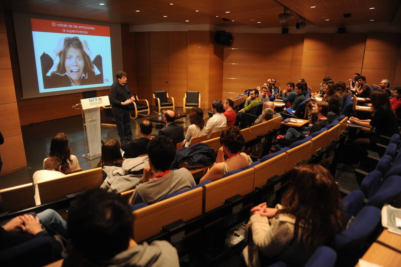 Gazte Up, el foro de empleo juvenil de Vitoria