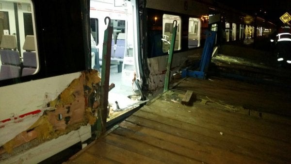 Varios heridos leves al colisionar un tren de pasajeros con un mercancías en Hernani