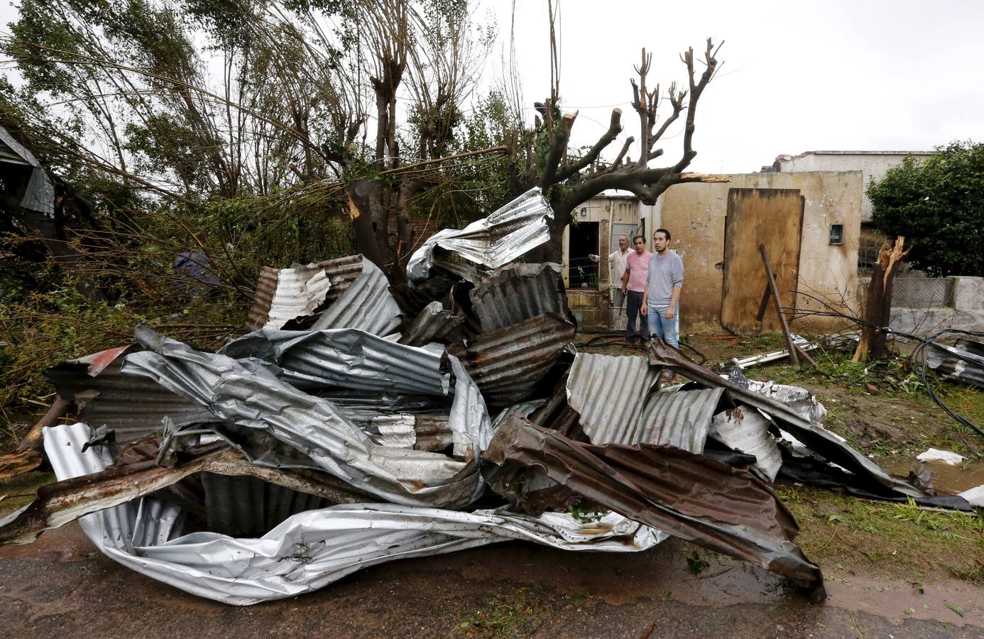 Dolores (Uruguay) tras el tornado: «Es una zona de guerra»