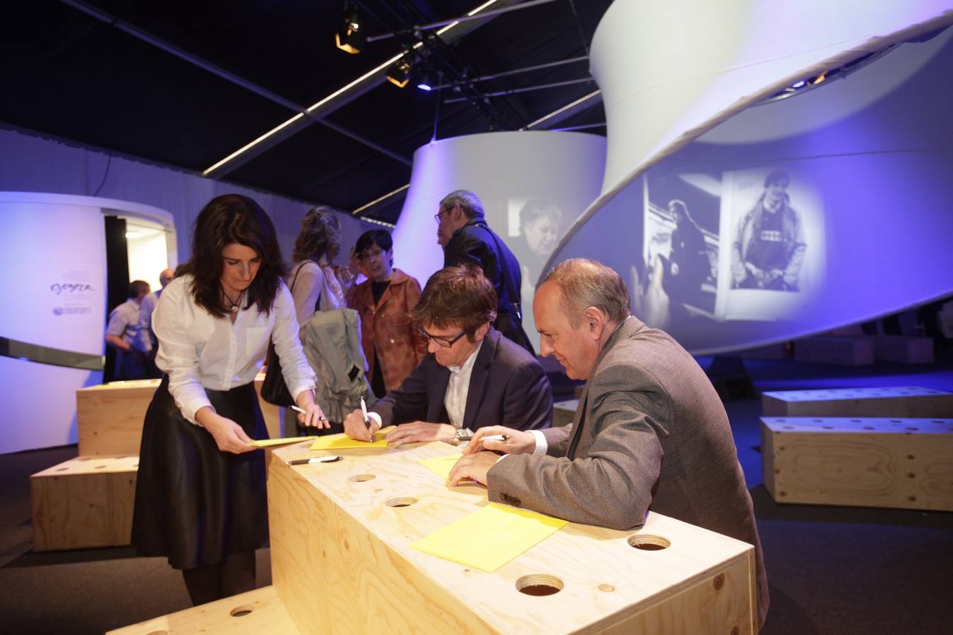 Vitoria acoge la exposición itinerante de &#039;Plaza de la Memoria&#039;