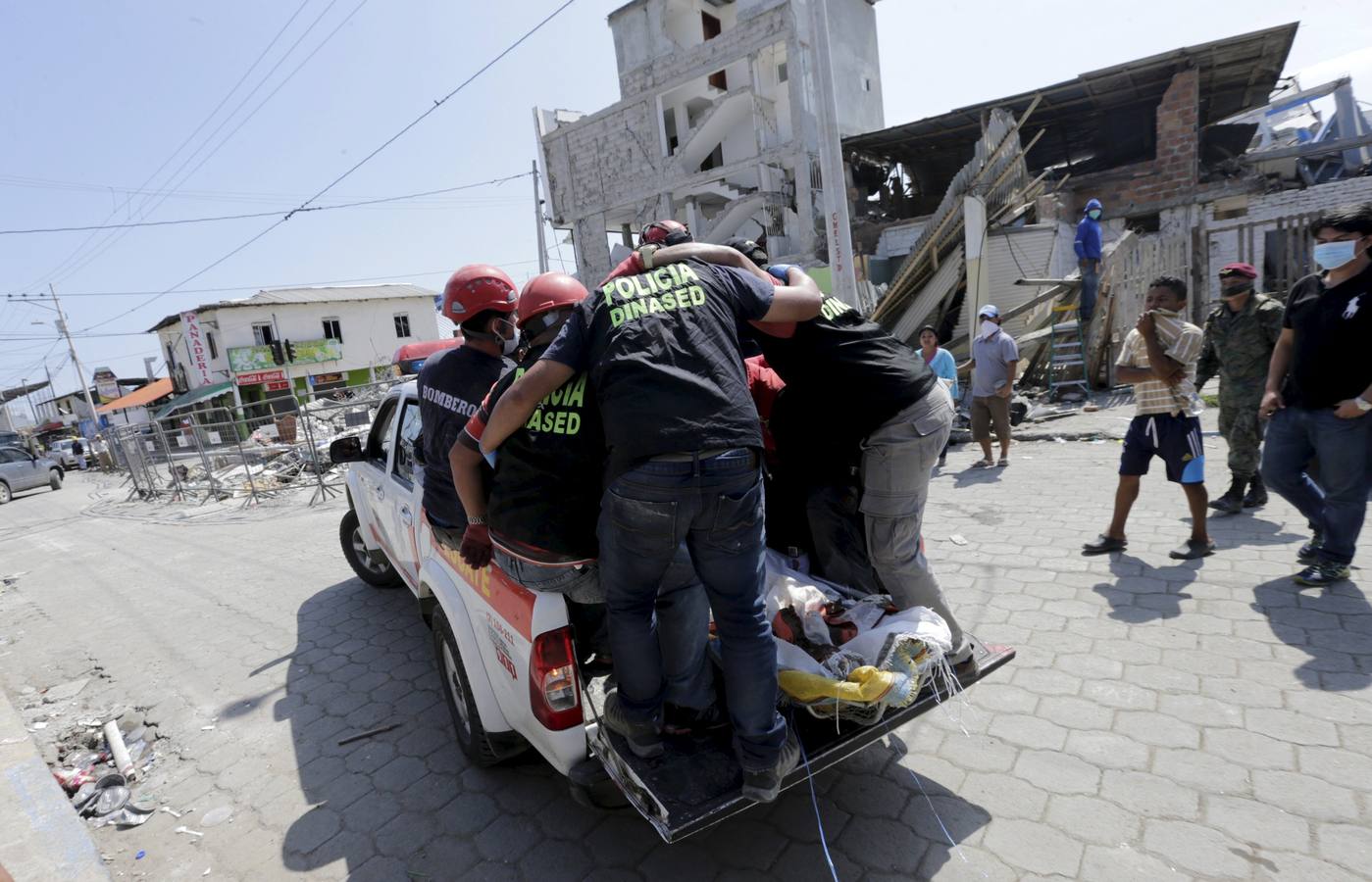Ecuador, ante el peor terremoto desde 1979
