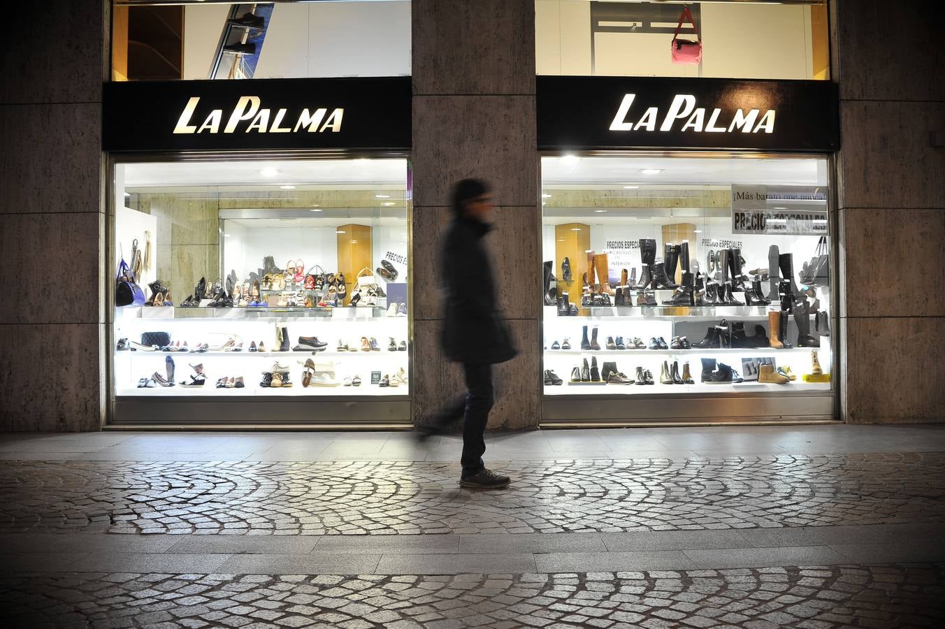 En verano de 2015, la mítica tienda Calzados La Palma echó el cierre definitivo.. 