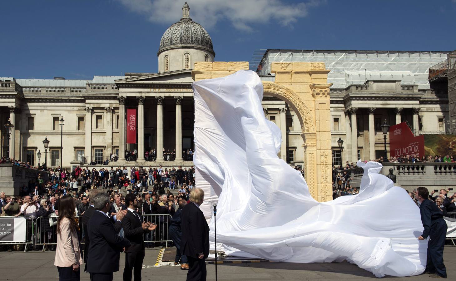 Recrean el Arco de Triunfo de Palmira en la plaza de Trafalgar