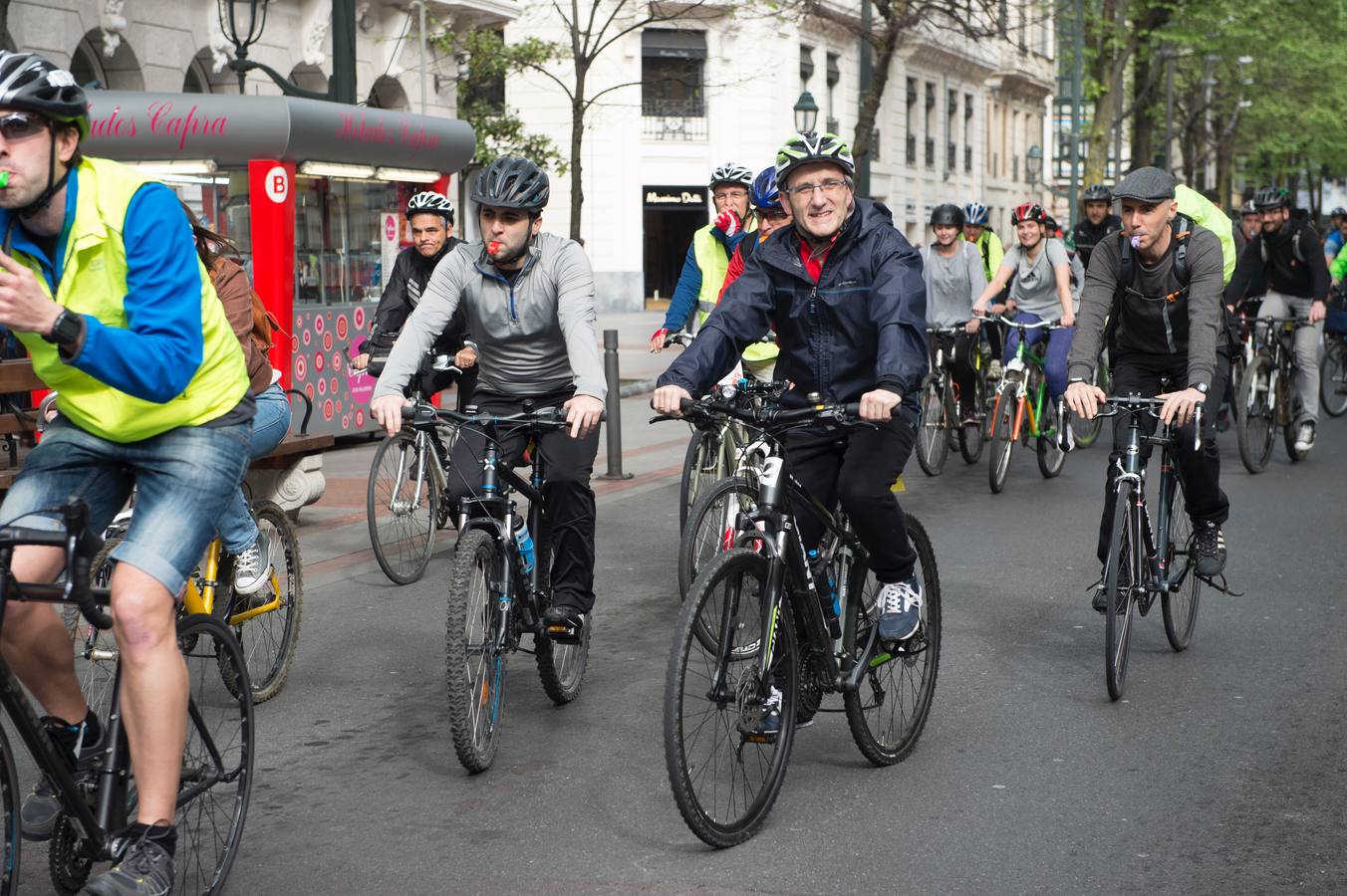 Demandan un carril bici en la Margen Derecha que conecte a los vecinos con Bilbao