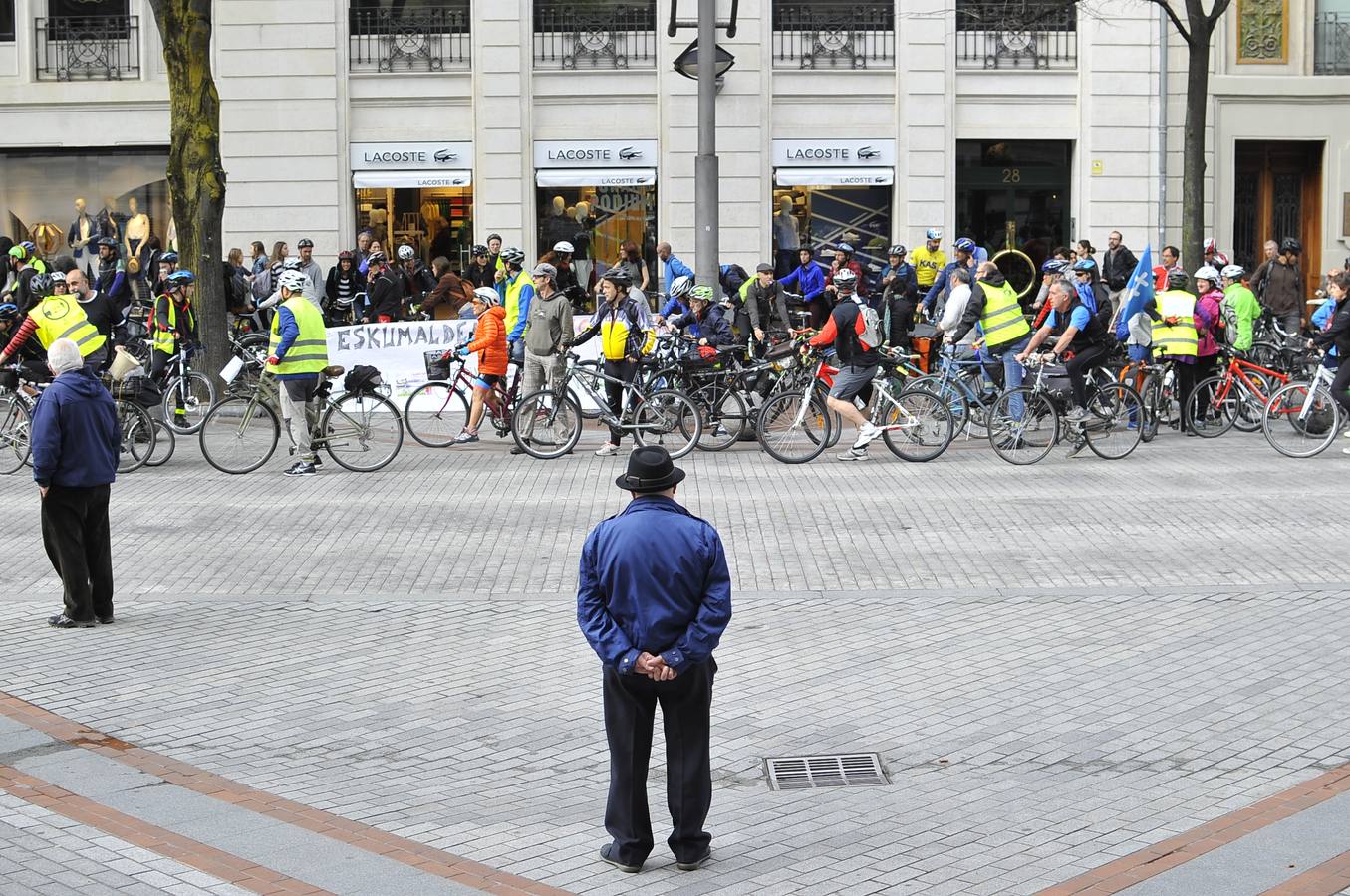 Demandan un carril bici en la Margen Derecha que conecte a los vecinos con Bilbao