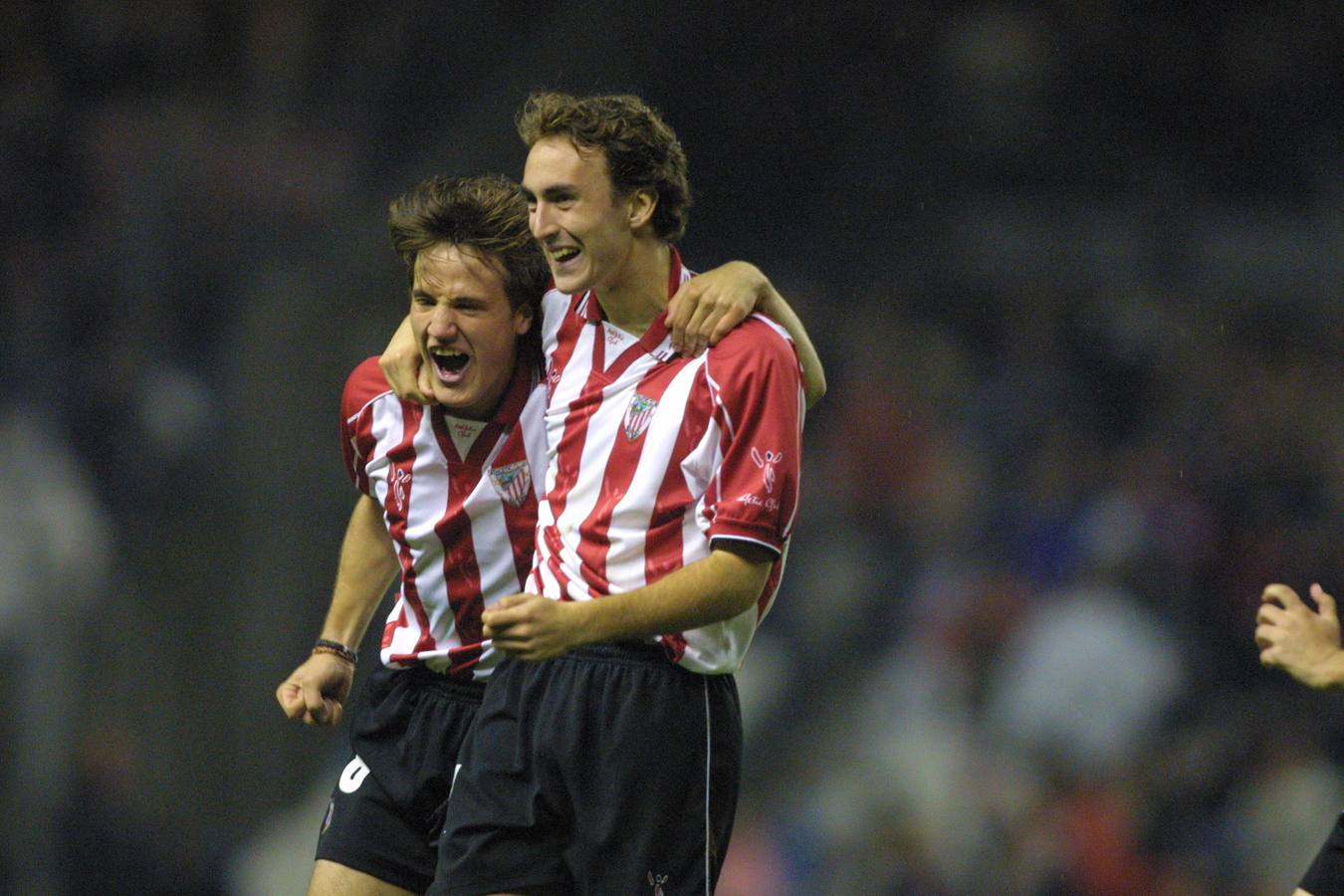 Carlos Gurpegui y Ander Murillo tras meter un gol al Espanyol en noviembre de 2002