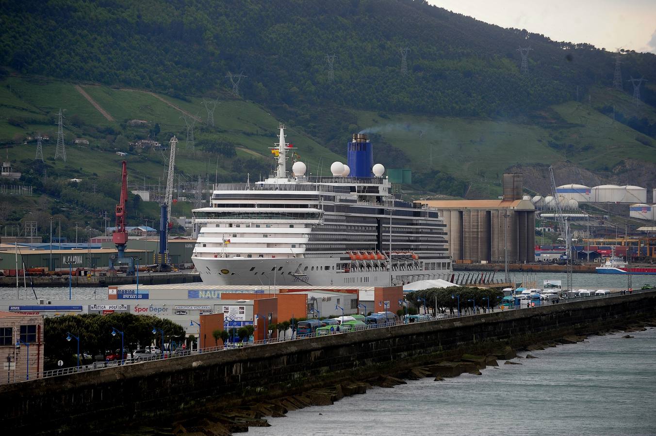 Cerca de 5.000 cruceristas llegan a Getxo