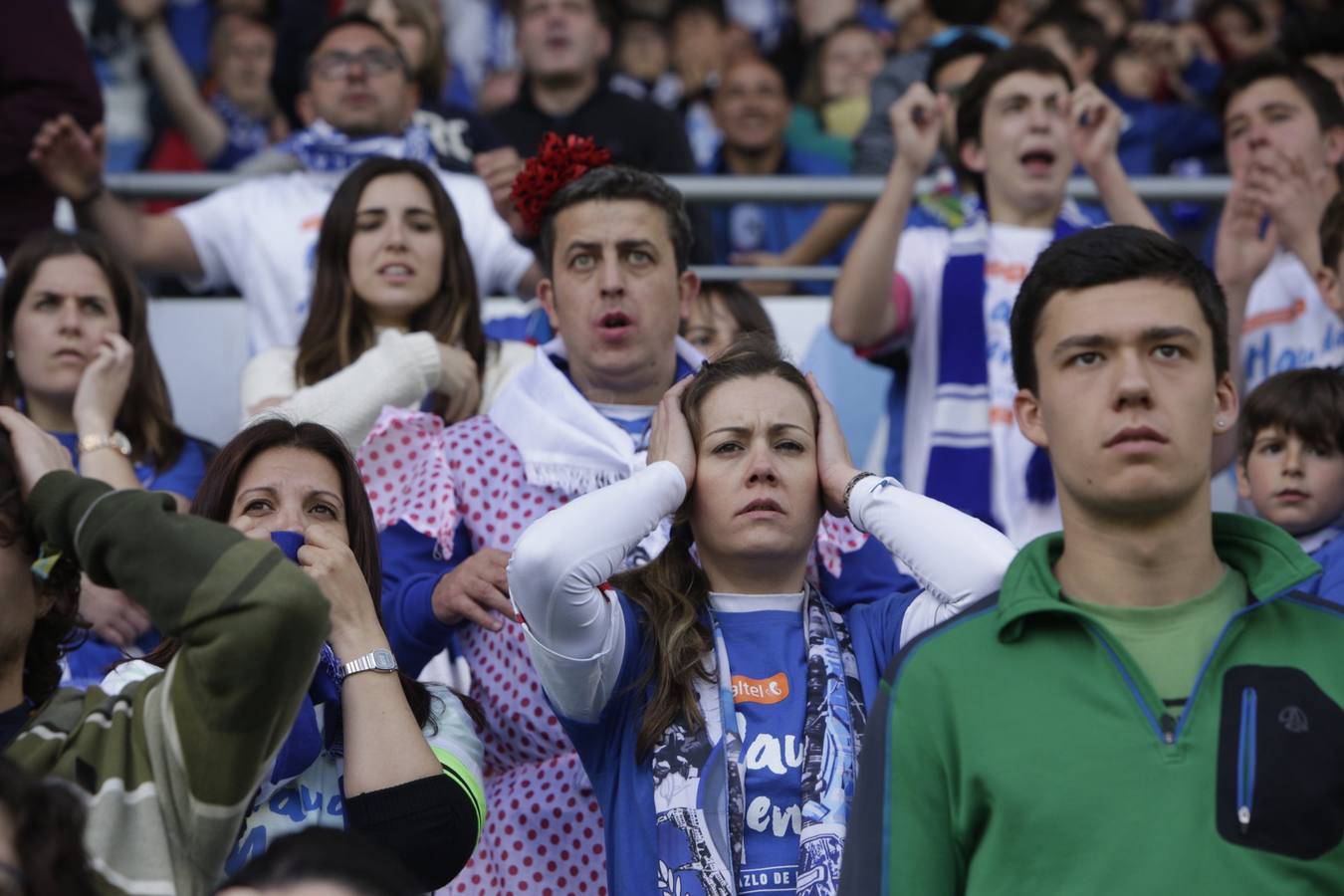 La afición del Alavés se vuelca con el equipo