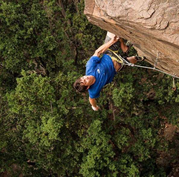 ¿Genialidad o temeridad? No hay reto imposible para Honnold, un escalador sin cuerda