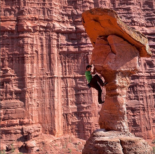 ¿Genialidad o temeridad? No hay reto imposible para Honnold, un escalador sin cuerda