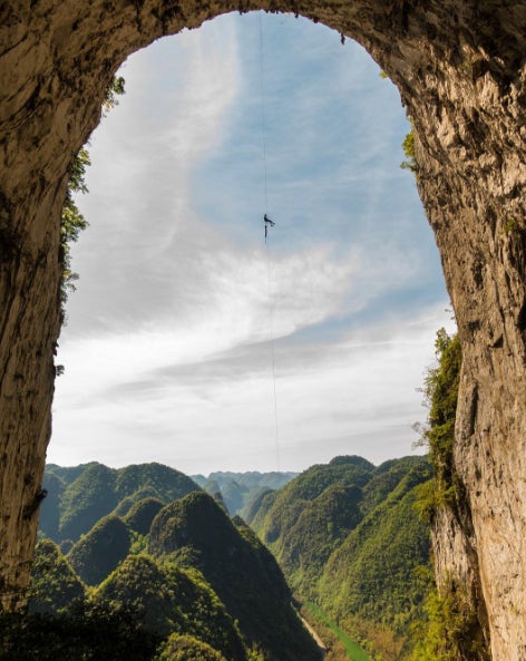 ¿Genialidad o temeridad? No hay reto imposible para Honnold, un escalador sin cuerda