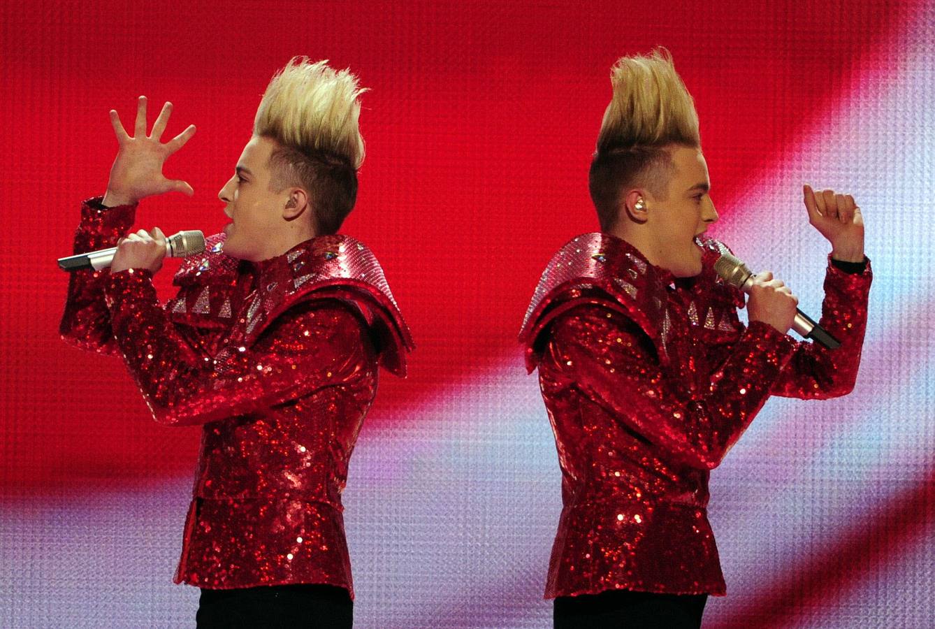 Los gemelos irlandeses Jedward en 2011.