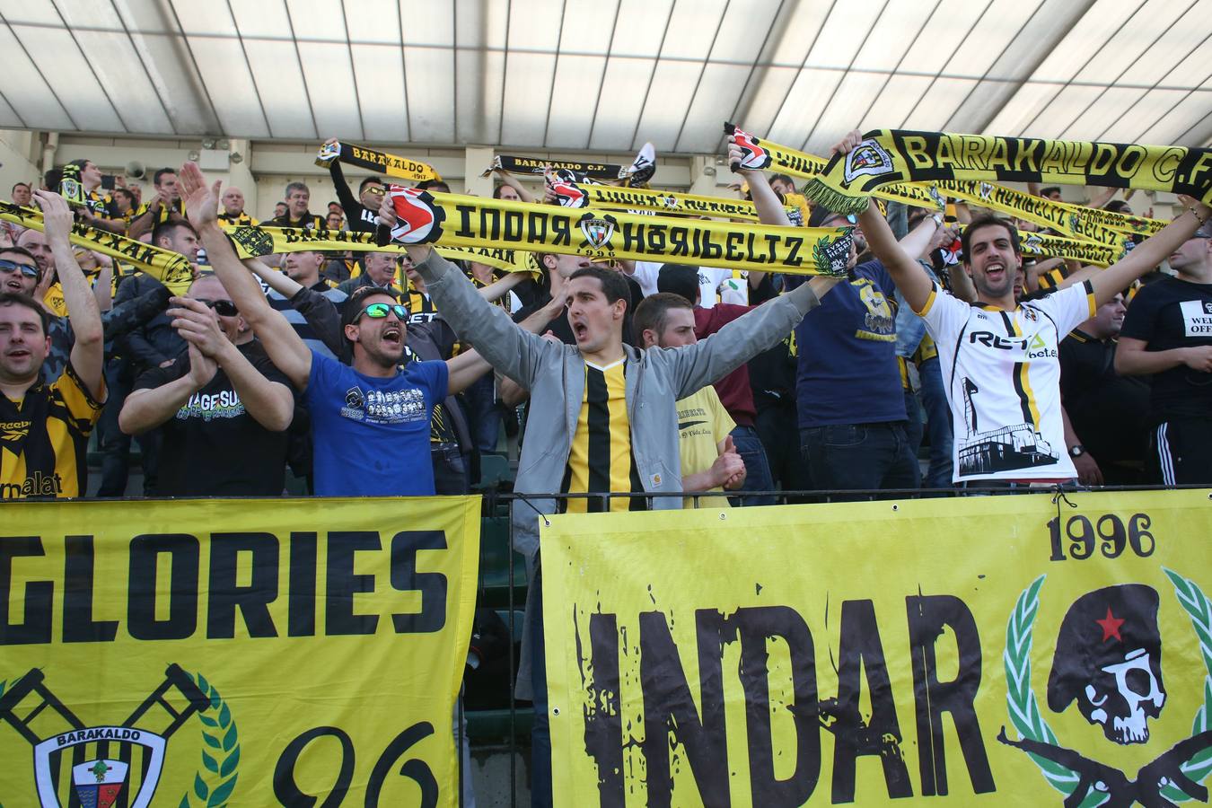 La afición se vuelca con el derbi