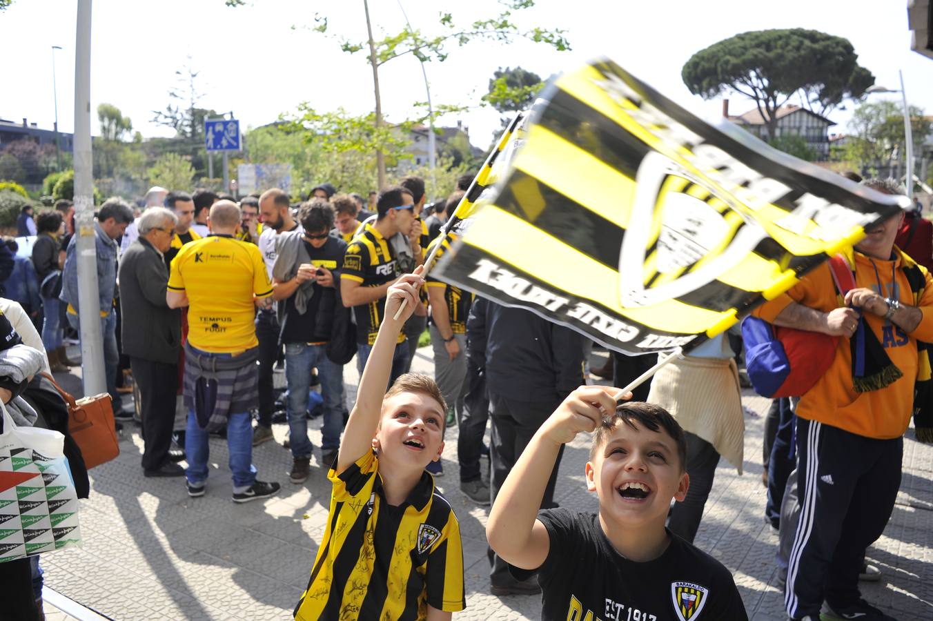 La afición se vuelca con el derbi