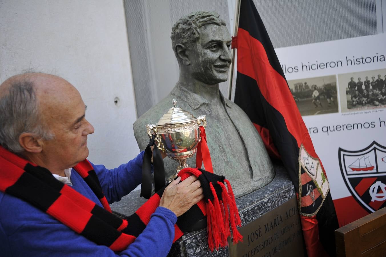 La afición se vuelca con el derbi