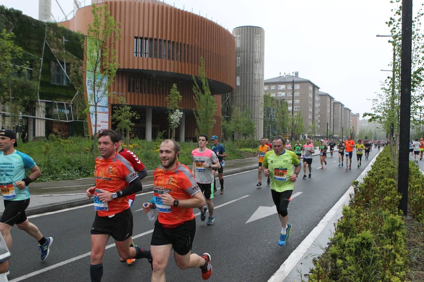 Maratón Martín Fiz a su paso por El Boulevard y la Avenida