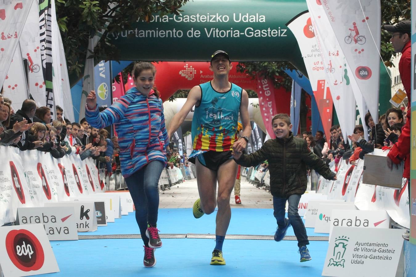 La línea de meta del Maratón Martín Fiz