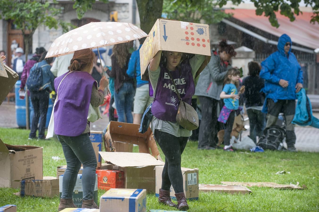 Durango se llena de euskaltzales para disfrutar del Ibilaldia