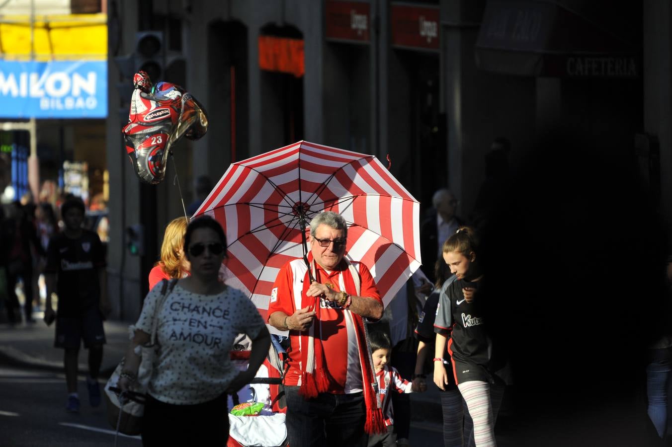 Recibimiento al Athletic femenino en la Diputación