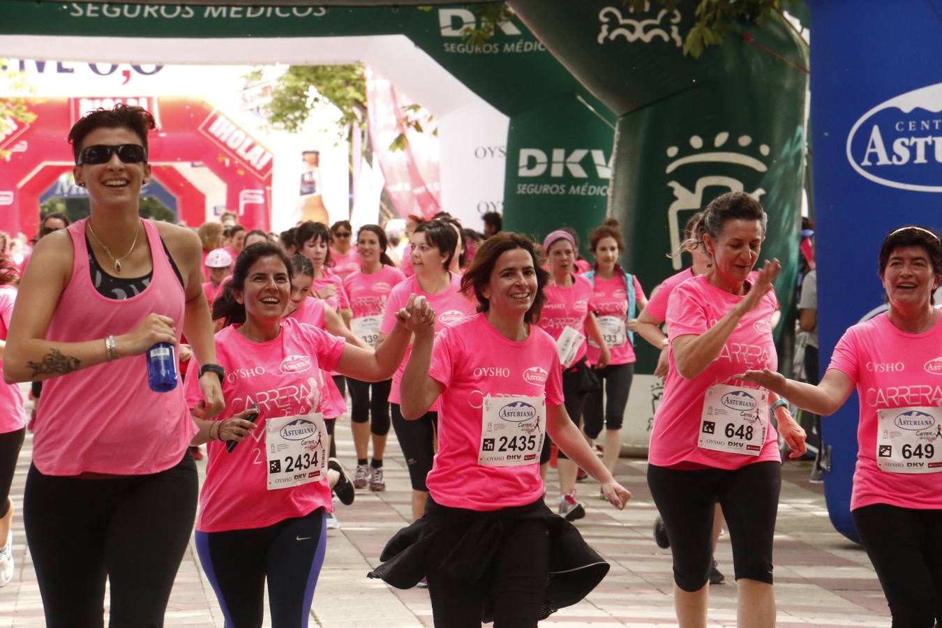 Llegada a meta de la Carrera de la Mujer
