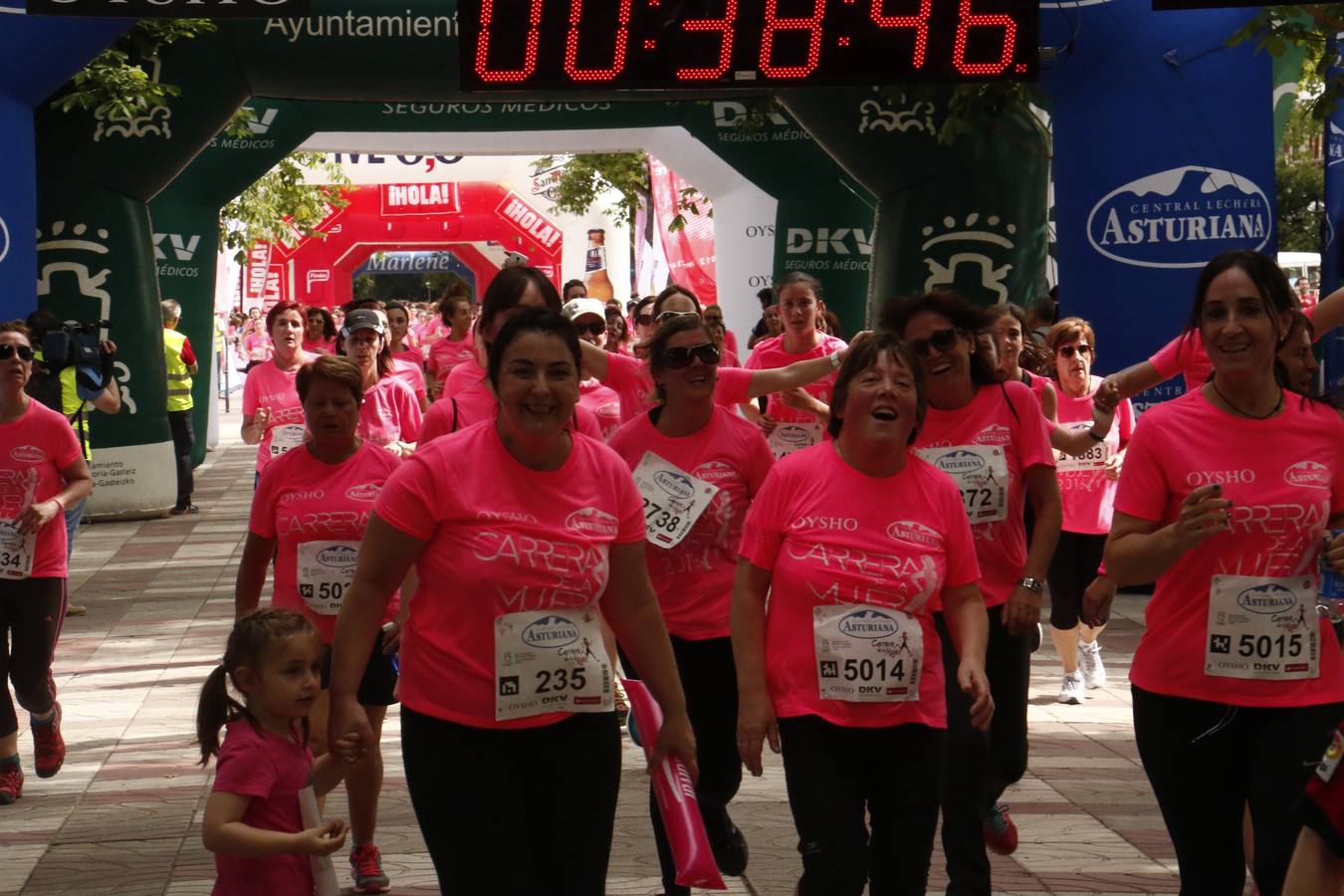 Llegada a meta de la Carrera de la Mujer