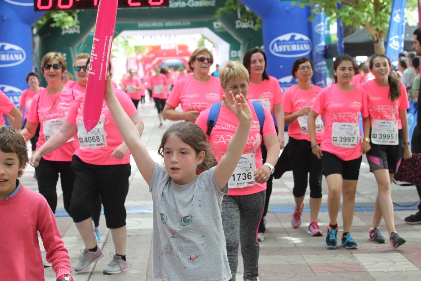 Llegada a meta de la Carrera de la Mujer