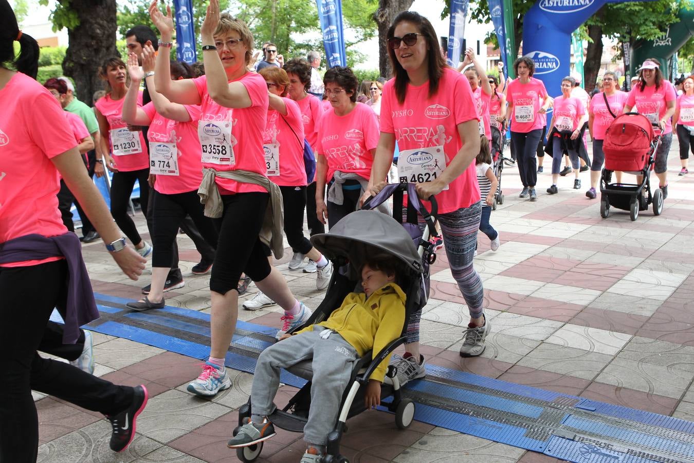 Llegada a meta de la Carrera de la Mujer