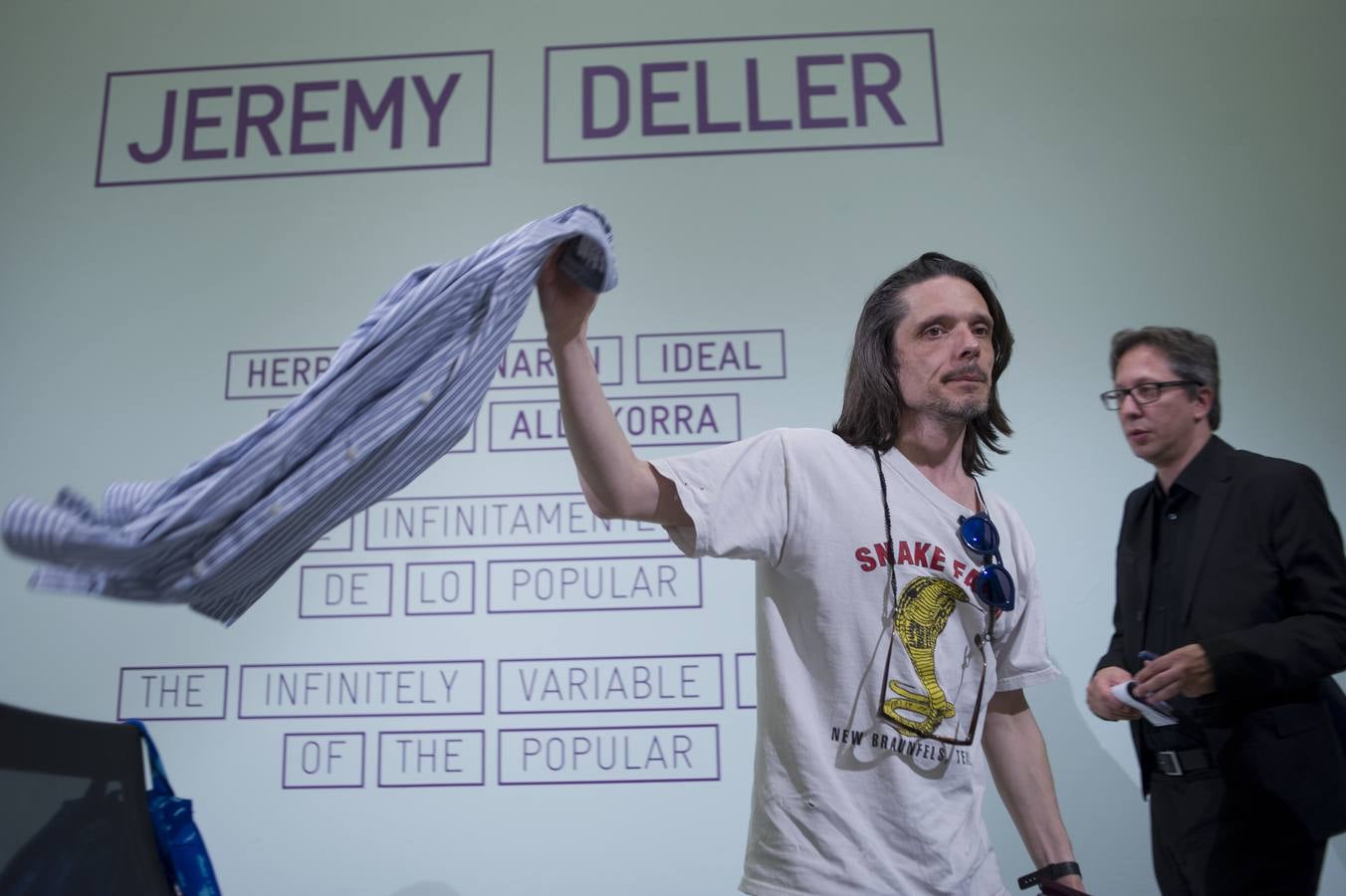 Azkuna Zentroa expone a Deller y los cambios en el Reino Unido