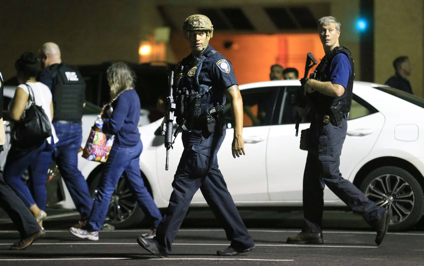 Cuatro policías muertos y siete heridos en Dallas en las protestas contra la violencia policial