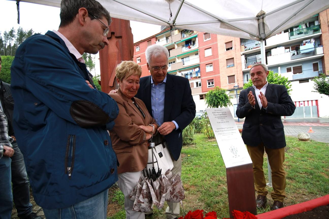 Bildu asiste por primera vez a un homenaje a Miguel Ángel Blanco