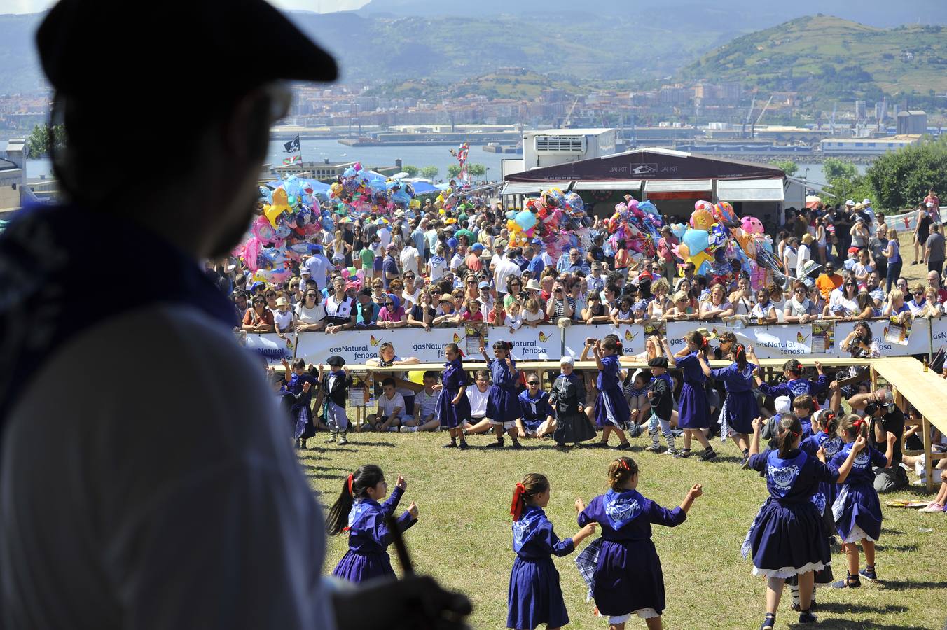 Getxo se relame con una sabrosa paella