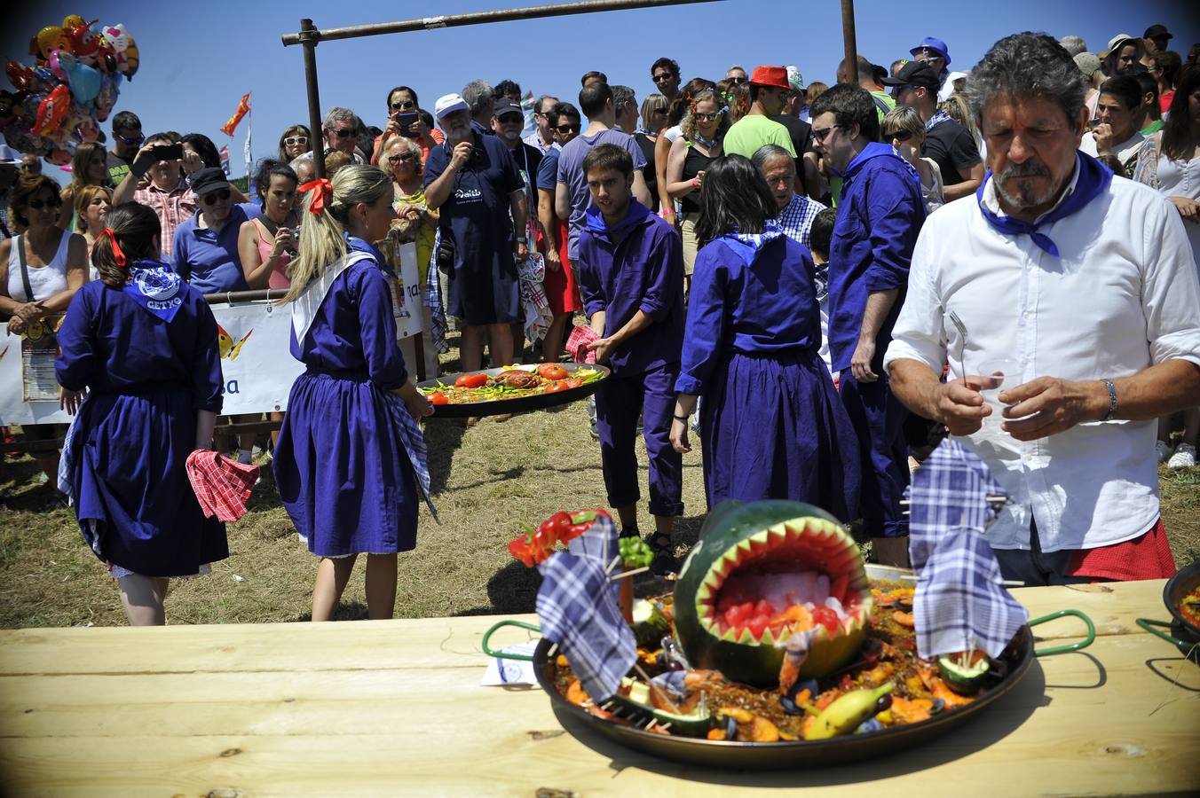 Getxo se relame con una sabrosa paella