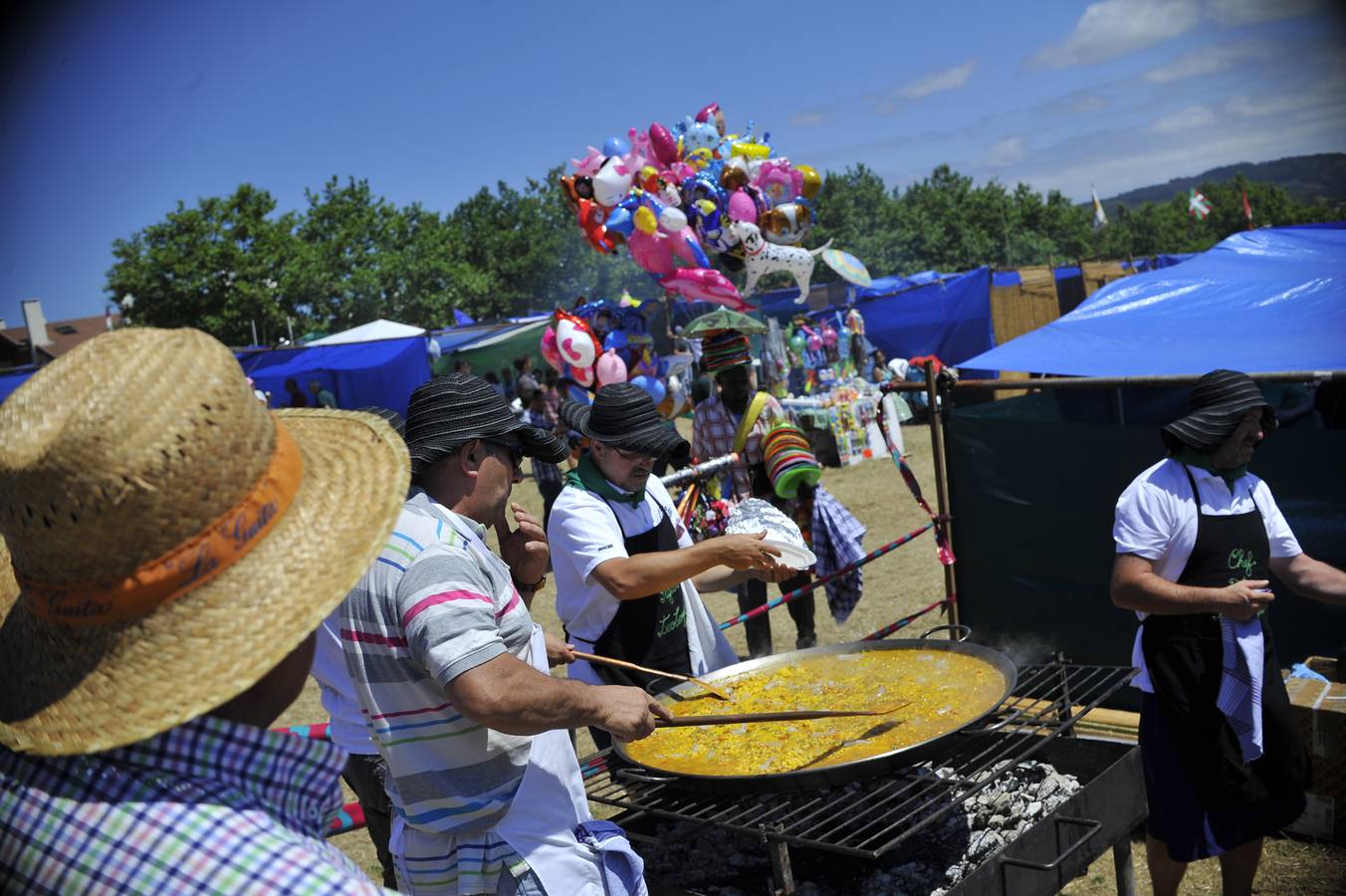 Getxo se relame con una sabrosa paella