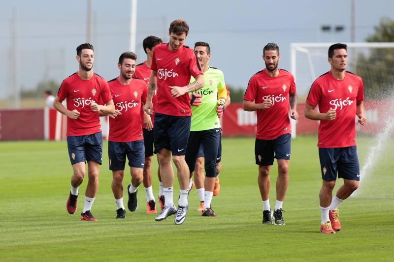 Amorebieta se entrena con el Sporting