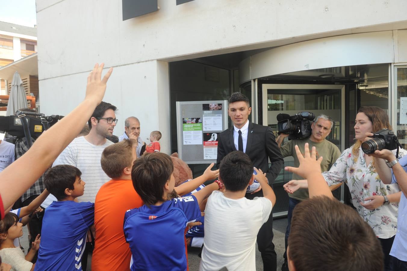 El Alavés presenta a Daniel Torres