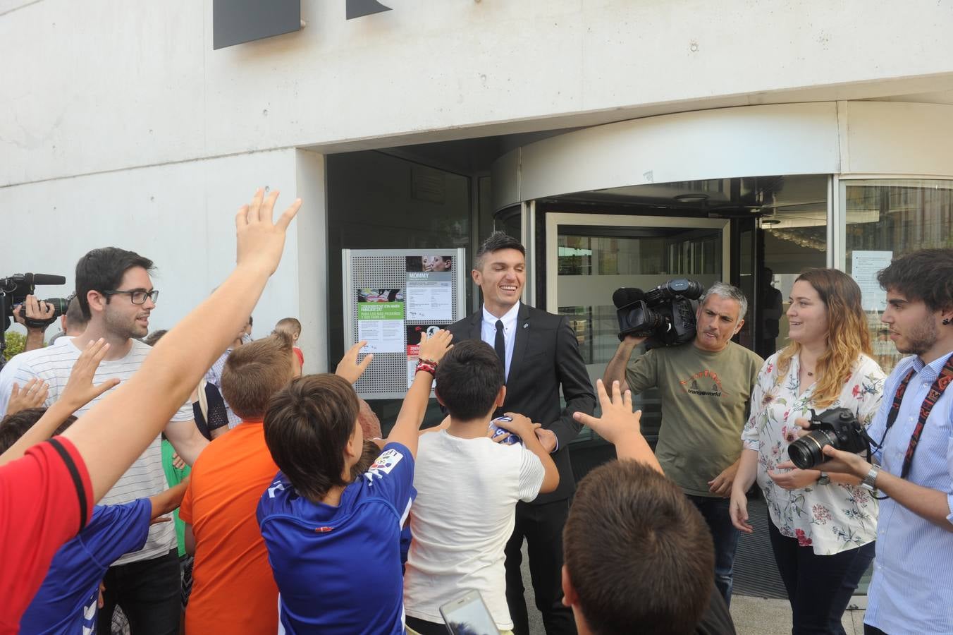 El Alavés presenta a Daniel Torres