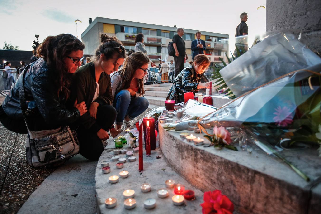 Saint-Etienne-du-Rouvray llora la muerte de su sacerdote