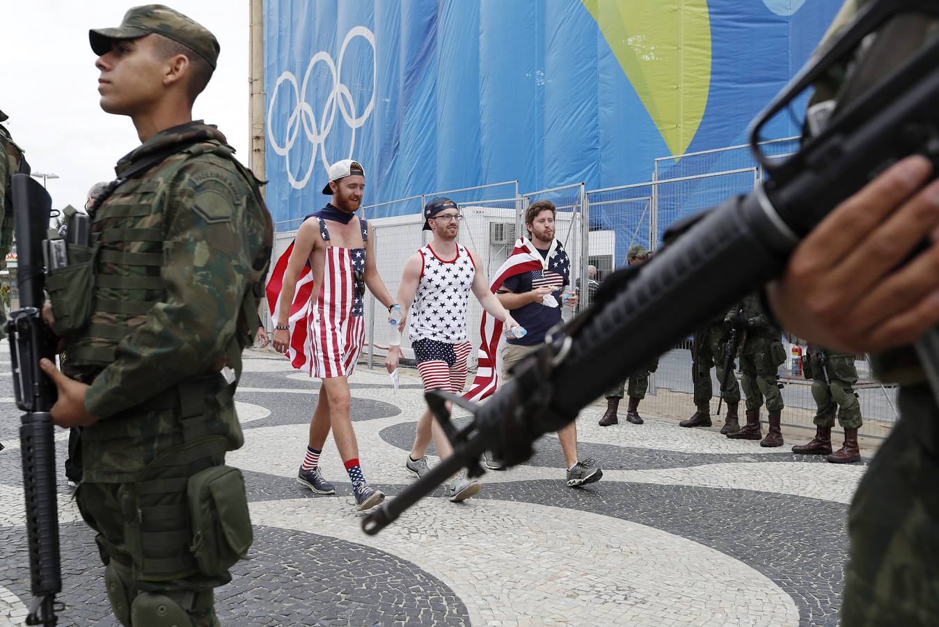 Hueco para el humor entre tantas medidas de seguridad.