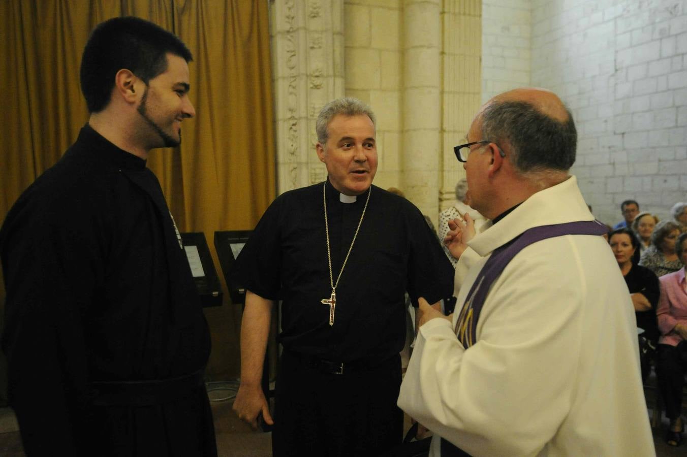 Vitoria y la comunidad religiosa da un emotivo adiós a su obispo emérito fallecido, Miguel Asurmendi