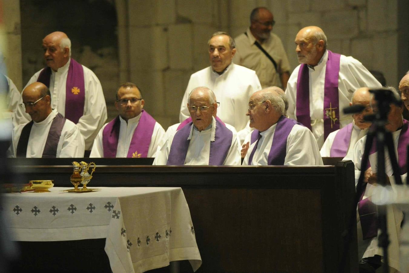 Vitoria y la comunidad religiosa da un emotivo adiós a su obispo emérito fallecido, Miguel Asurmendi