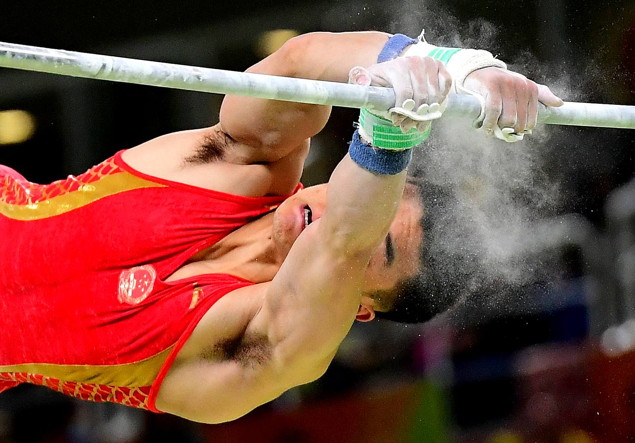 Lin Chaopan, del equipo chino, en pleno ejercicio.